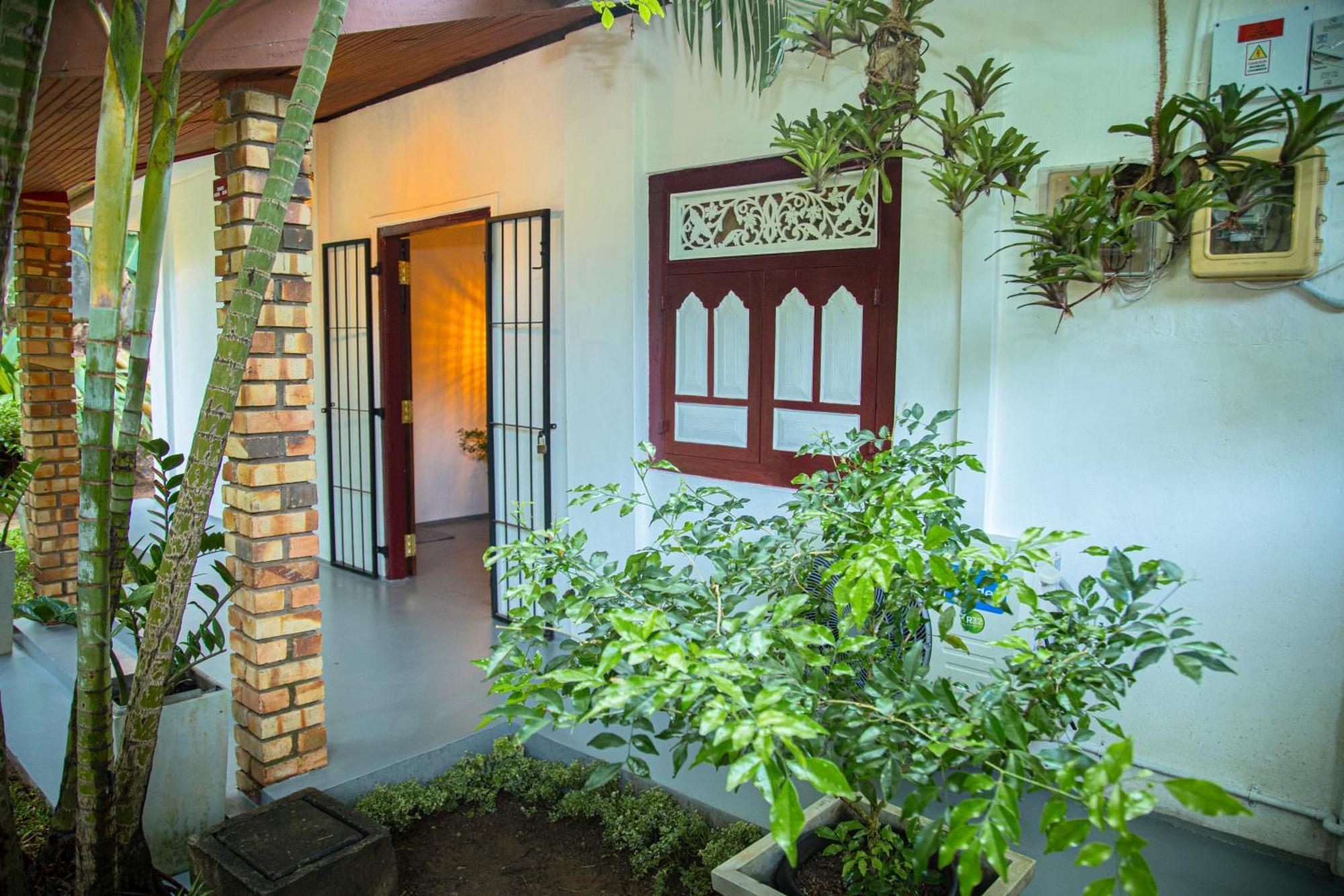 Villa Nutmeg Grove Galle Buitenkant foto