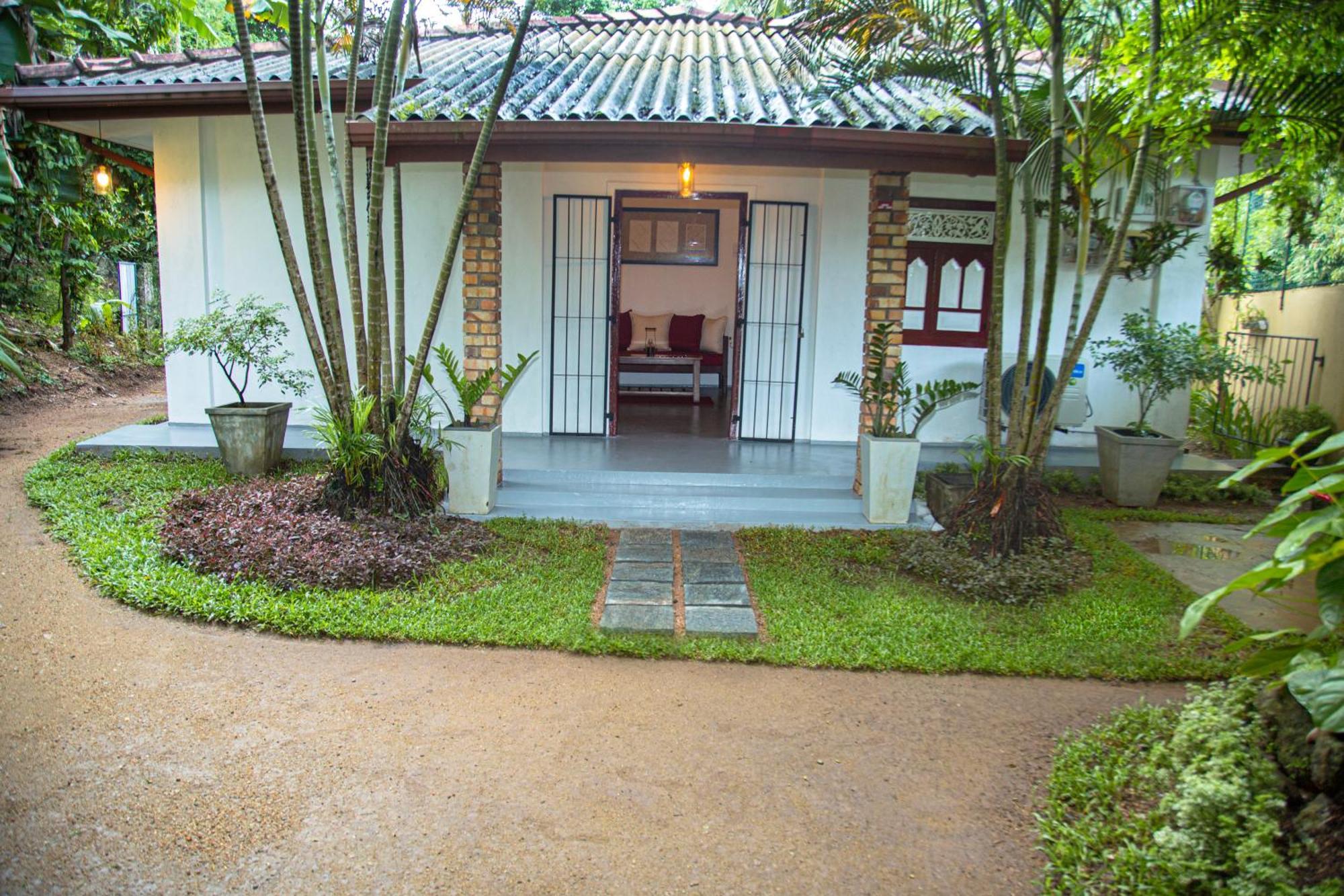 Villa Nutmeg Grove Galle Buitenkant foto